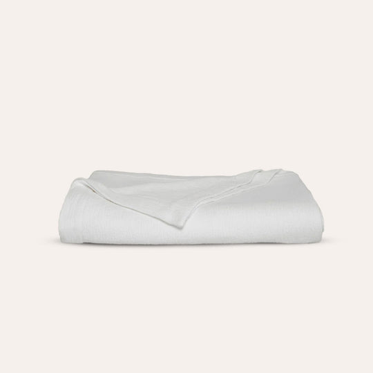 Waves Quilt in White banner